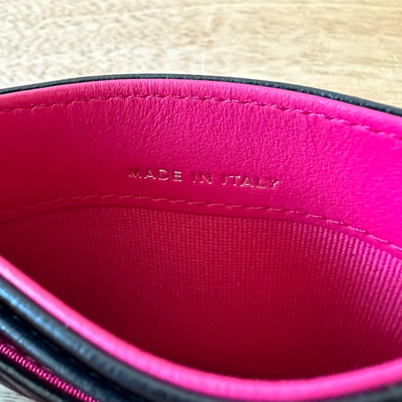 🆕 Authentic Chanel Black Quilted Lambskin Card Holder w/Gold Enamel CC Heart - Picture 10 of 14